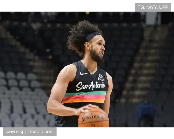 德里克·怀特突破创造多次关键得分，显著拉开季后赛防守空档