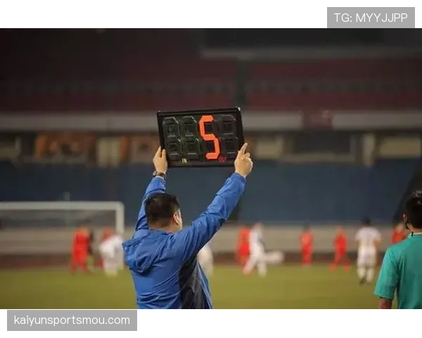 足球比赛时长规则详解：加时与伤停补时判定标准解析